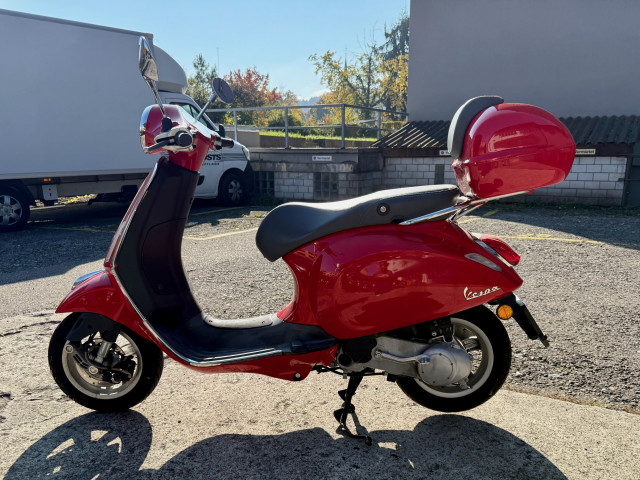 PIAGGIO Vespa Primavera 50 Roller Occasion