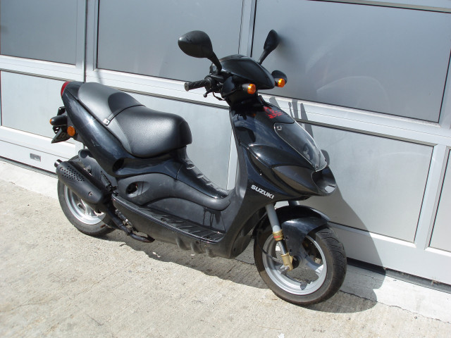 SUZUKI UX 50 W Zillion Roller Occasion