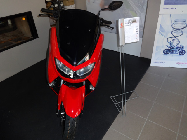 YAMAHA NMax 125 Roller Vorführfahrzeug