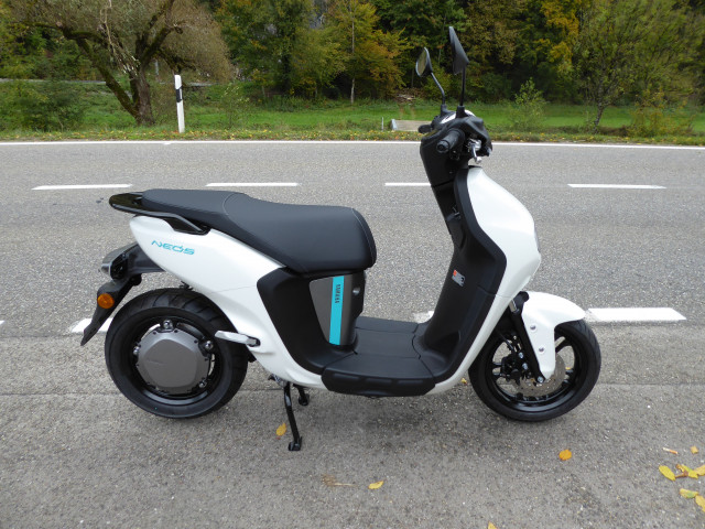 YAMAHA Neos Scooter Demo vehicle