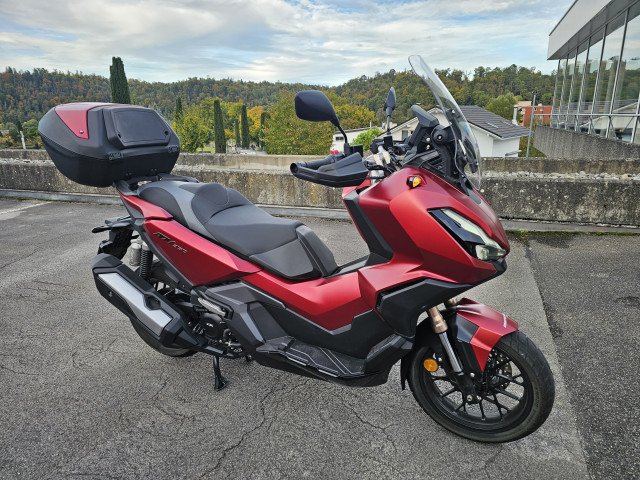 HONDA ADV 350 Roller Occasion