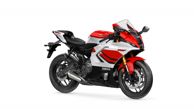 YAMAHA R7 Sport Tageseinlösung