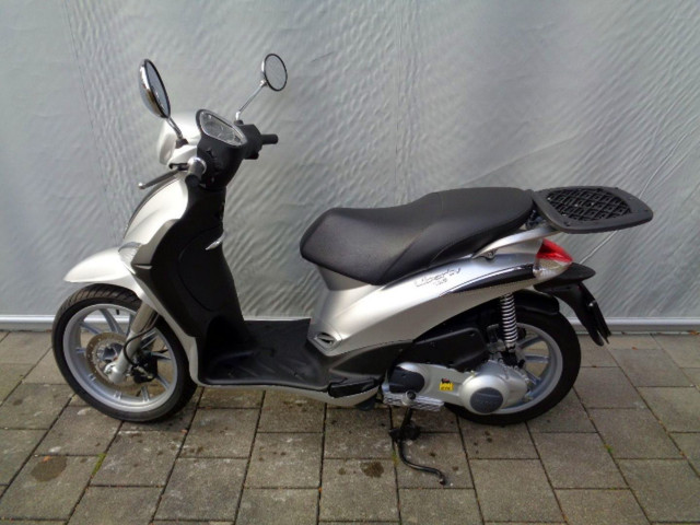 PIAGGIO Liberty 125 Roller Occasion