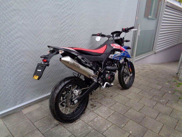 Buying a motorcycle: APRILIA SX 125 Used for sale