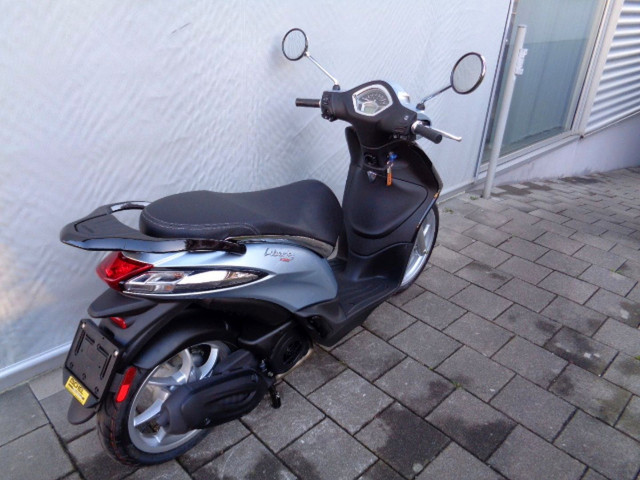 PIAGGIO Liberty 125 Roller Neufahrzeug