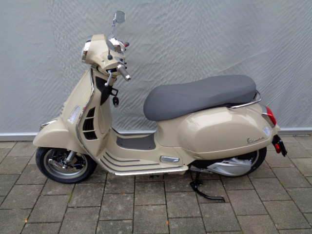 PIAGGIO Vespa GTS 310 Roller Neufahrzeug