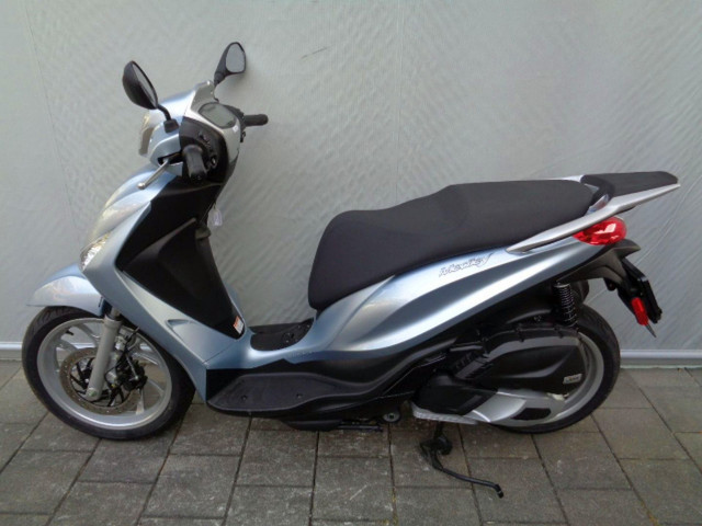 PIAGGIO Medley 125 Roller Neufahrzeug PIAGGIO Medley 125 Roller Neufahrzeug