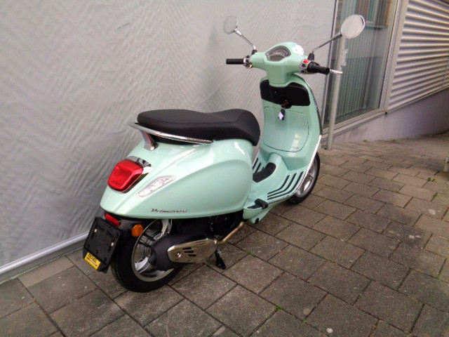 PIAGGIO Vespa Primavera 125 Roller Neufahrzeug