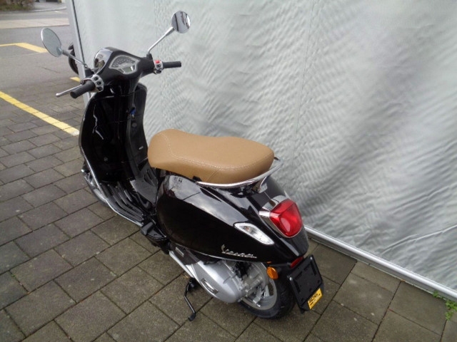 PIAGGIO Vespa Primavera 125 Scooter Moto neuve