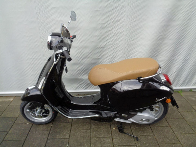 PIAGGIO Vespa Primavera 125 Roller Neufahrzeug