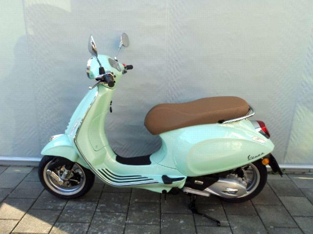 PIAGGIO Vespa Primavera 125 Scooter Moto neuve