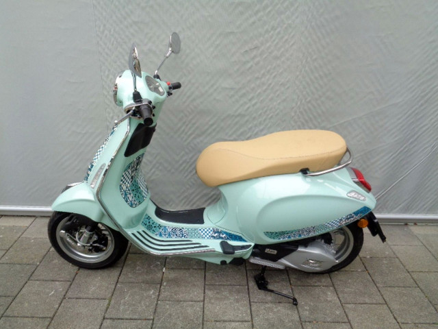 PIAGGIO Vespa Primavera 125 Roller Neufahrzeug