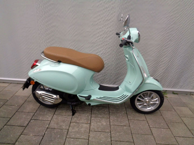 PIAGGIO Vespa Primavera 125 Scooter New vehicle