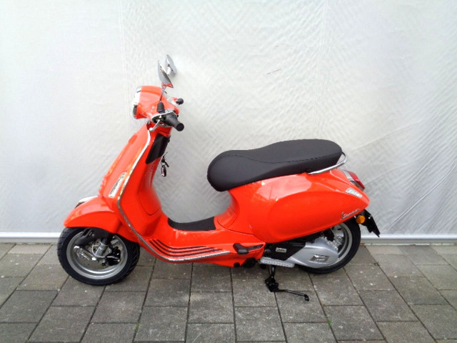 PIAGGIO Vespa Primavera 125 Roller Neufahrzeug