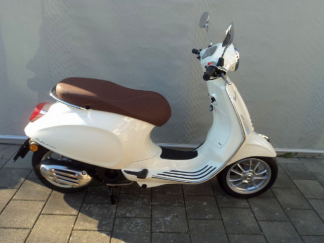 PIAGGIO Vespa Primavera 125 Scooter Moto neuve