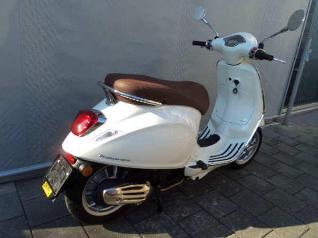 PIAGGIO Vespa Primavera 125 Scooter Moto nuova