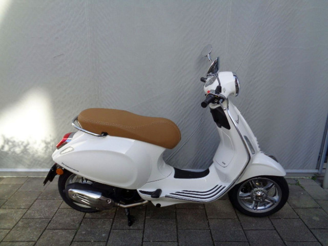 PIAGGIO Vespa Primavera 125 Scooter Moto nuova