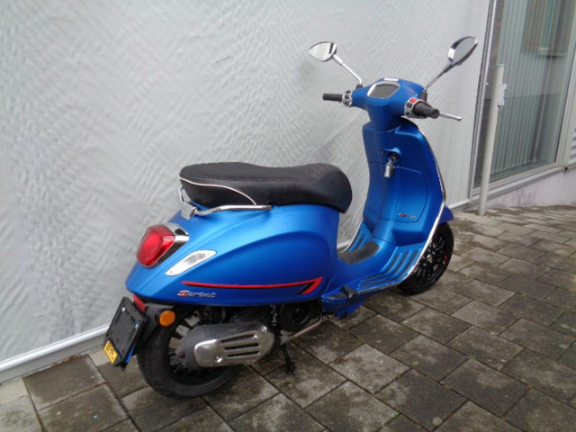 PIAGGIO Vespa Sprint 125 Roller Occasion