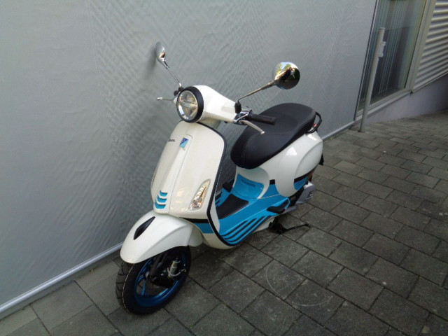 PIAGGIO Vespa Primavera 125 Scooter Moto neuve