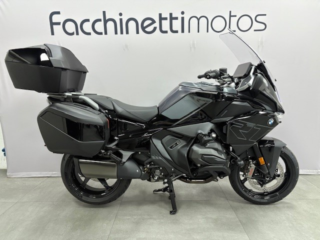 BMW R 1300 RT Triple Black Touring Vorführfahrzeug
