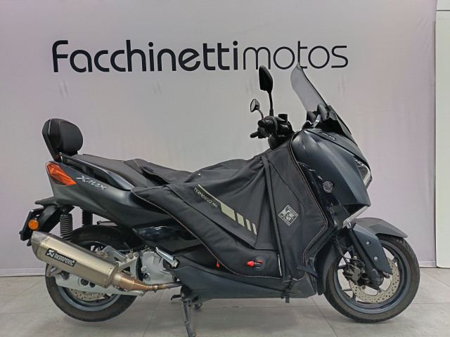 YAMAHA X-Max 125 Iron Max Roller Occasion