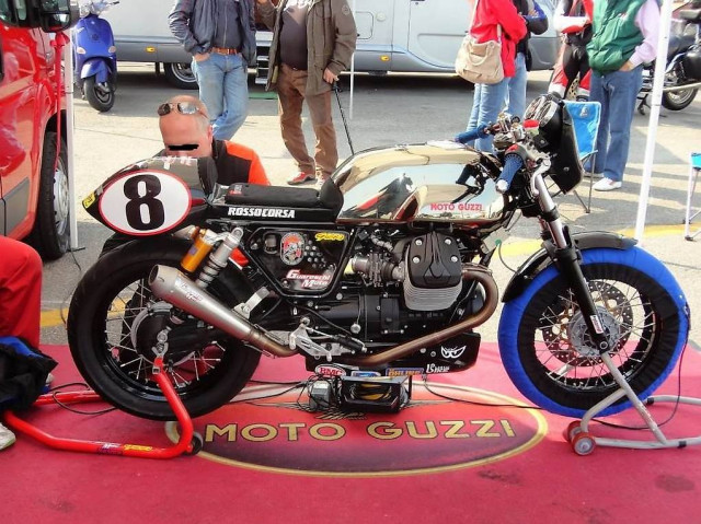 MOTO GUZZI V7 Racer Retro Occasion