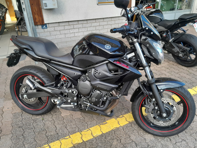 YAMAHA XJ 6 N Naked Usato