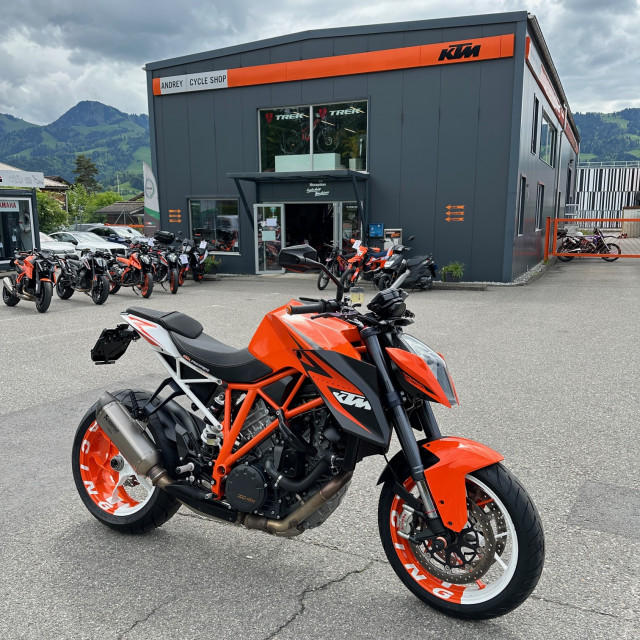 KTM 1290 Super Duke R Naked Usato