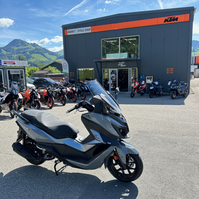 SYM Cruisym 125 Roller Neufahrzeug