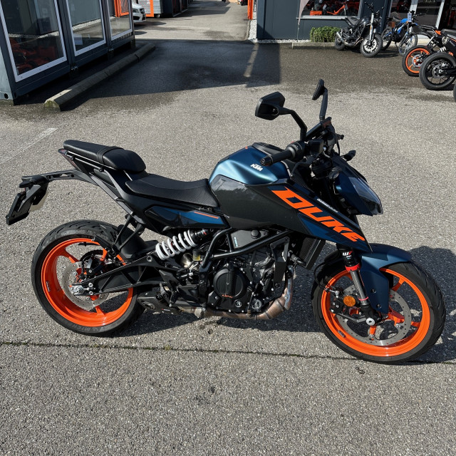 KTM 125 Duke Naked Demo vehicle