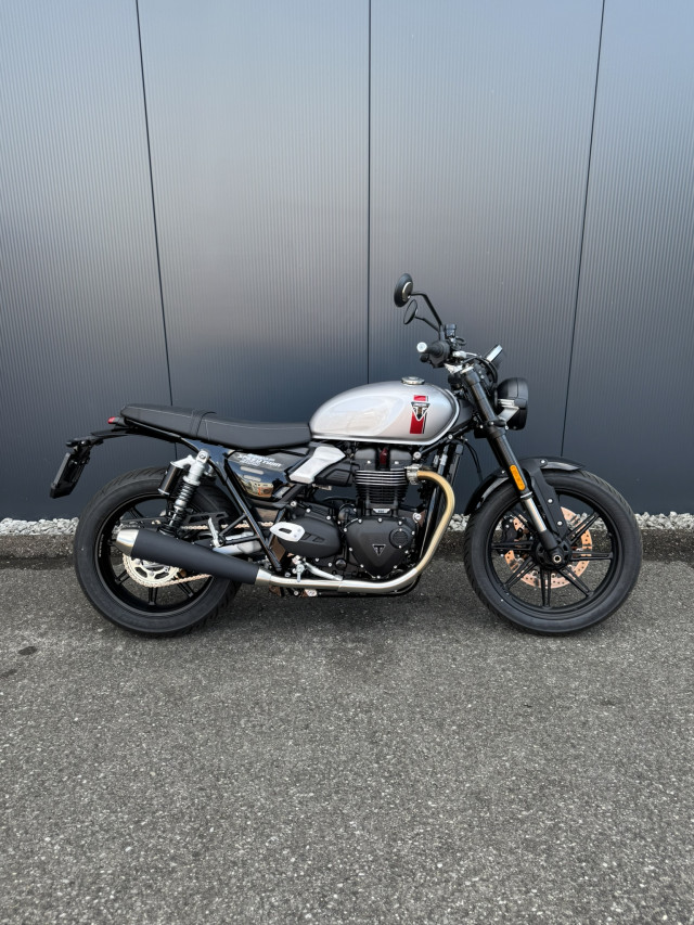 TRIUMPH Speed Twin 900 Retro Vorführfahrzeug