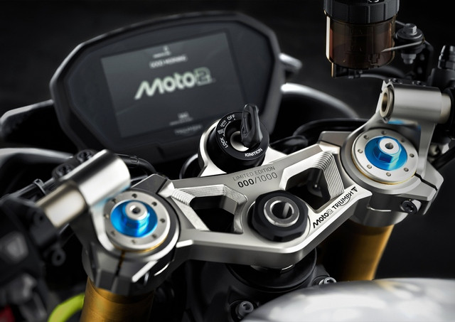 TRIUMPH Street Triple 765 Moto2 Edition Naked Neufahrzeug TRIUMPH Street Triple 765 Moto2 Edition Naked Neufahrzeug