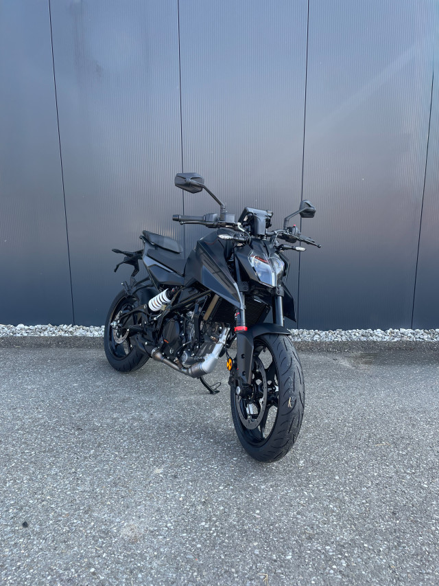 KTM 125 Duke Naked Neufahrzeug KTM 125 Duke Naked Neufahrzeug