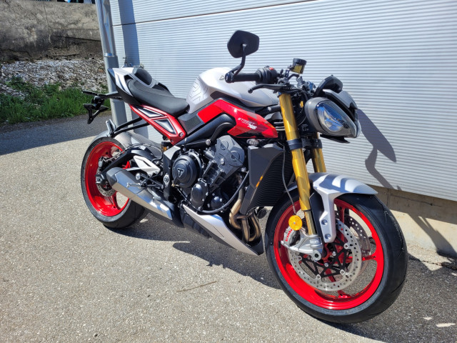 TRIUMPH Street Triple 765 RX Naked Neufahrzeug TRIUMPH Street Triple 765 RX Naked Neufahrzeug