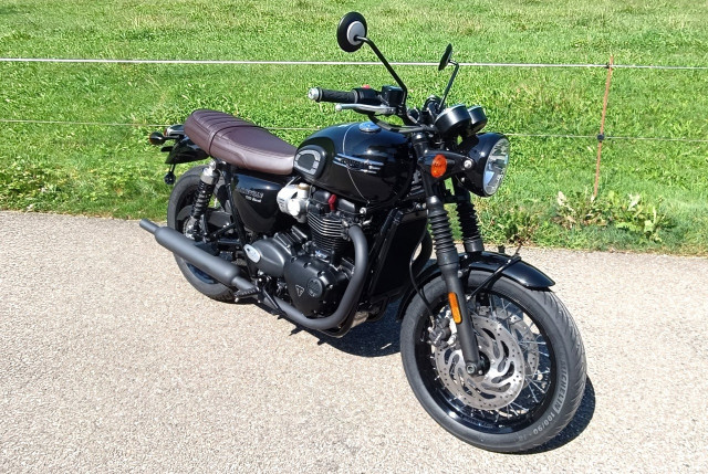 TRIUMPH Bonneville T120 Black Retro Moto neuve