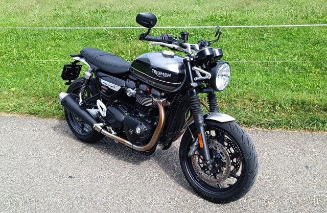 TRIUMPH Speed Twin 1200 Retro Occasion