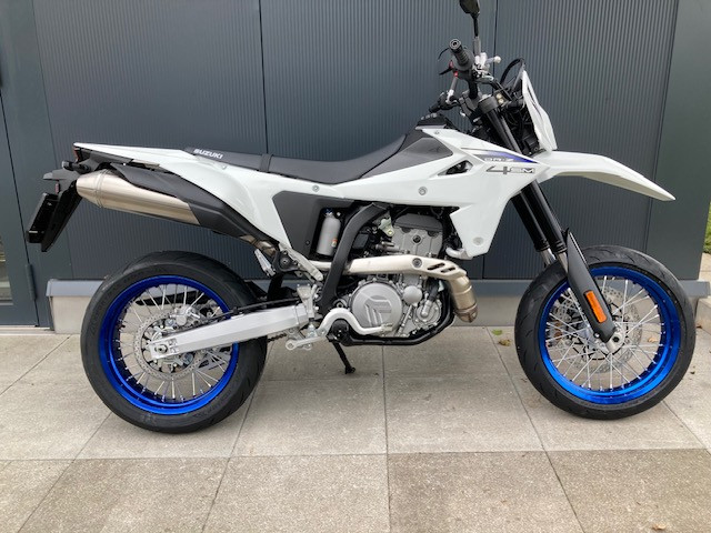 SUZUKI DR-Z 4SM Supermoto Neufahrzeug