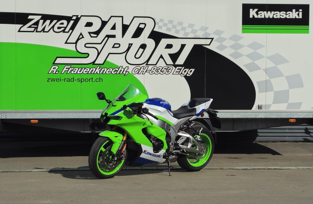 KAWASAKI Ninja ZX-10R 40th Anniversary Edition Sport Demo vehicle