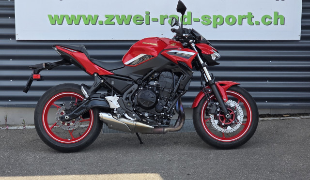 KAWASAKI Z 650 50th Anniversary Naked Occasion