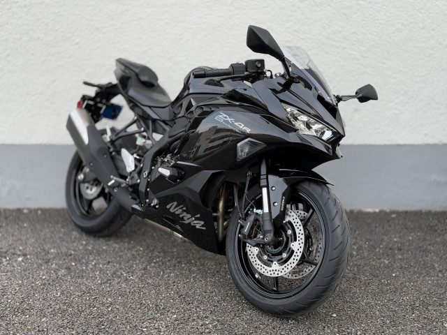 KAWASAKI Ninja ZX-4R Sport Neufahrzeug