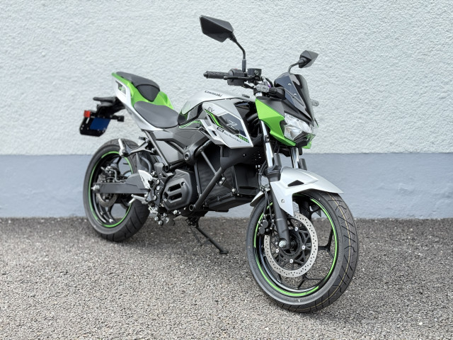 KAWASAKI Z e-1 Naked Neufahrzeug KAWASAKI Z e-1 Naked Neufahrzeug