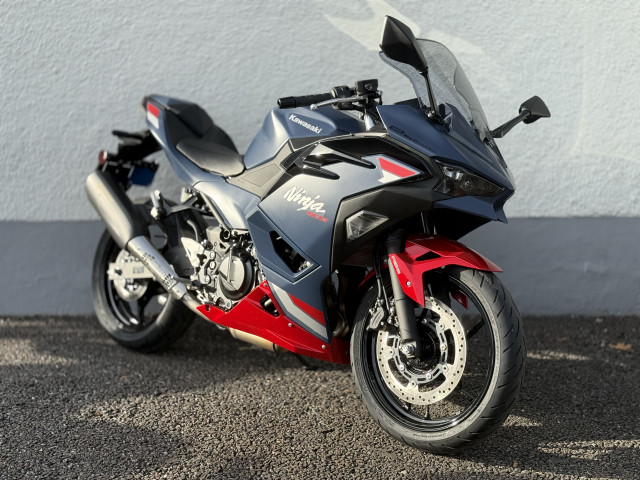 KAWASAKI Ninja 500 SE Sport Neufahrzeug