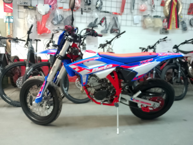 BETA RR 125 4T Motard Racing Supermoto Vorführfahrzeug