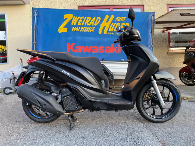 PIAGGIO Medley 125 Sport Roller Vorführfahrzeug