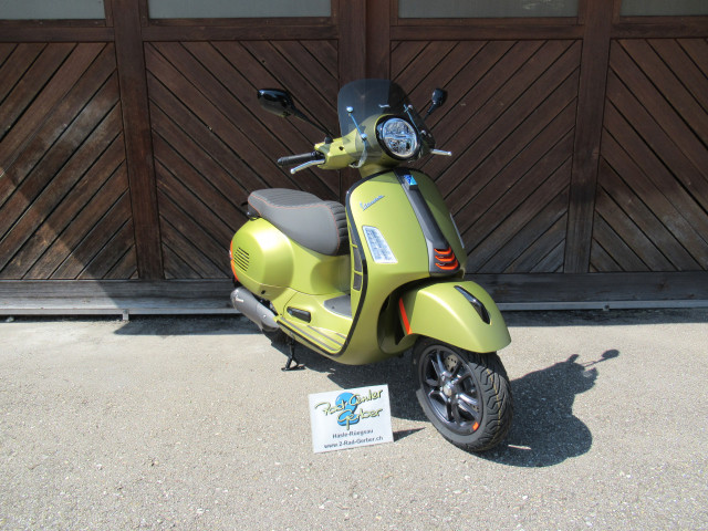 PIAGGIO Vespa GTS 300 HPE Super Sport Roller Vorführfahrzeug