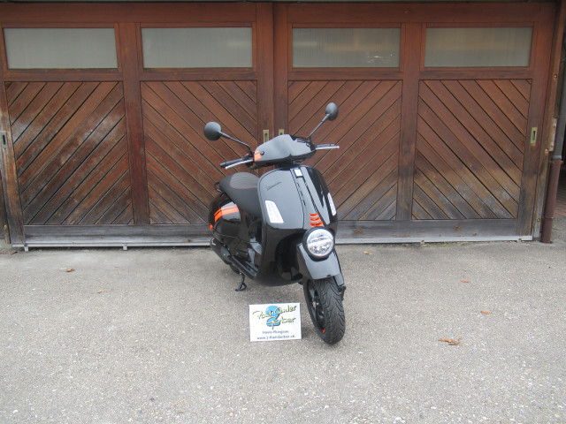 PIAGGIO Vespa GTV 300 HPE Roller Neufahrzeug