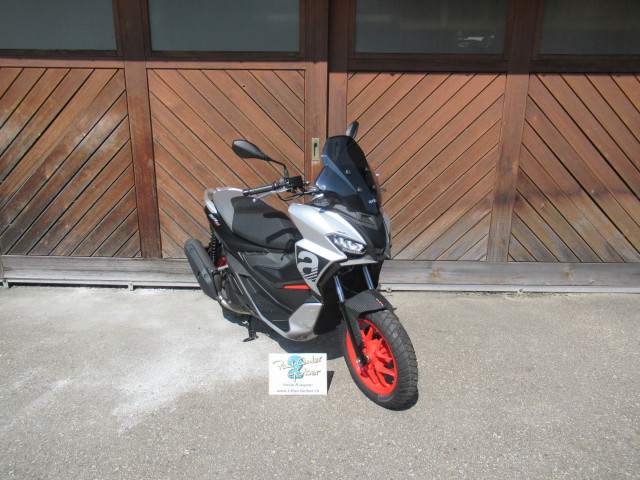 APRILIA SR GT Sport 125 CBS Roller Neufahrzeug