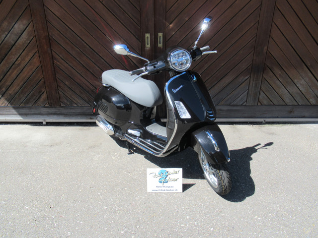 PIAGGIO Vespa GTS 125 Roller Vorführfahrzeug