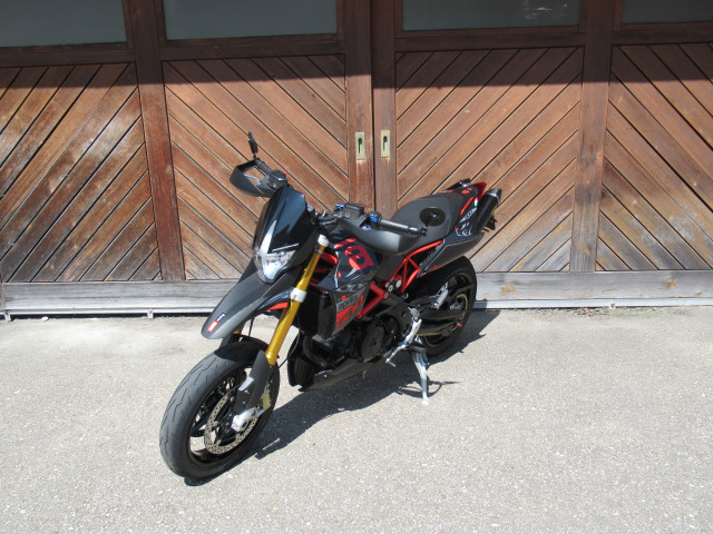 APRILIA Dorsoduro 900 Supermoto Usato