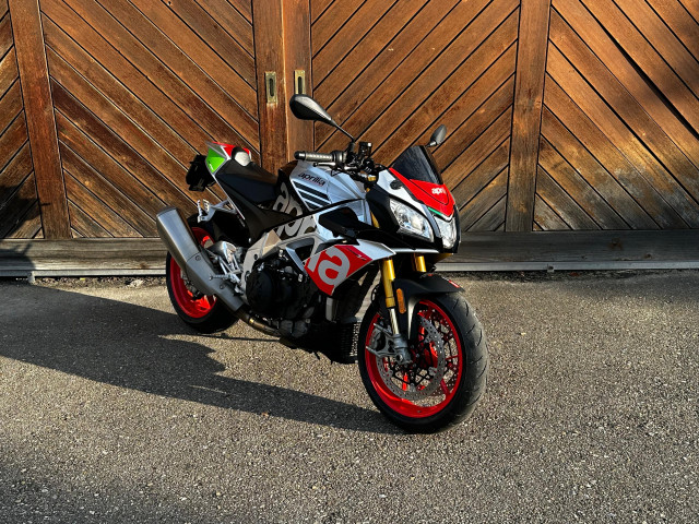 APRILIA Tuono V4 1100 Factory Naked Occasion